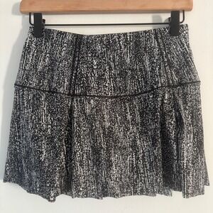 Lululemon Skort Skirt Shorts Tennis Pickleball Golf Black White Print Women 4